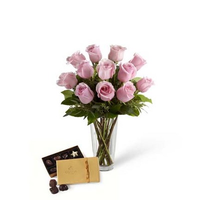 The FTD Pink Rose & Godiva Bouquet